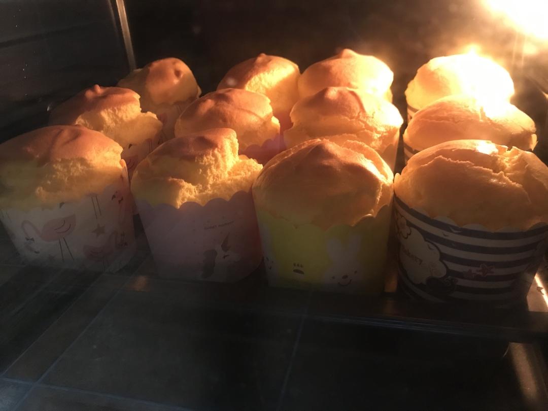 纸杯蛋糕 8寸戚风蛋糕的量