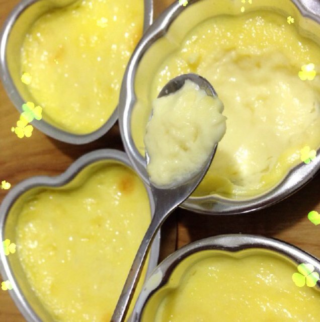 Crèmebrulée。法式烤布雷。焦糖布丁。