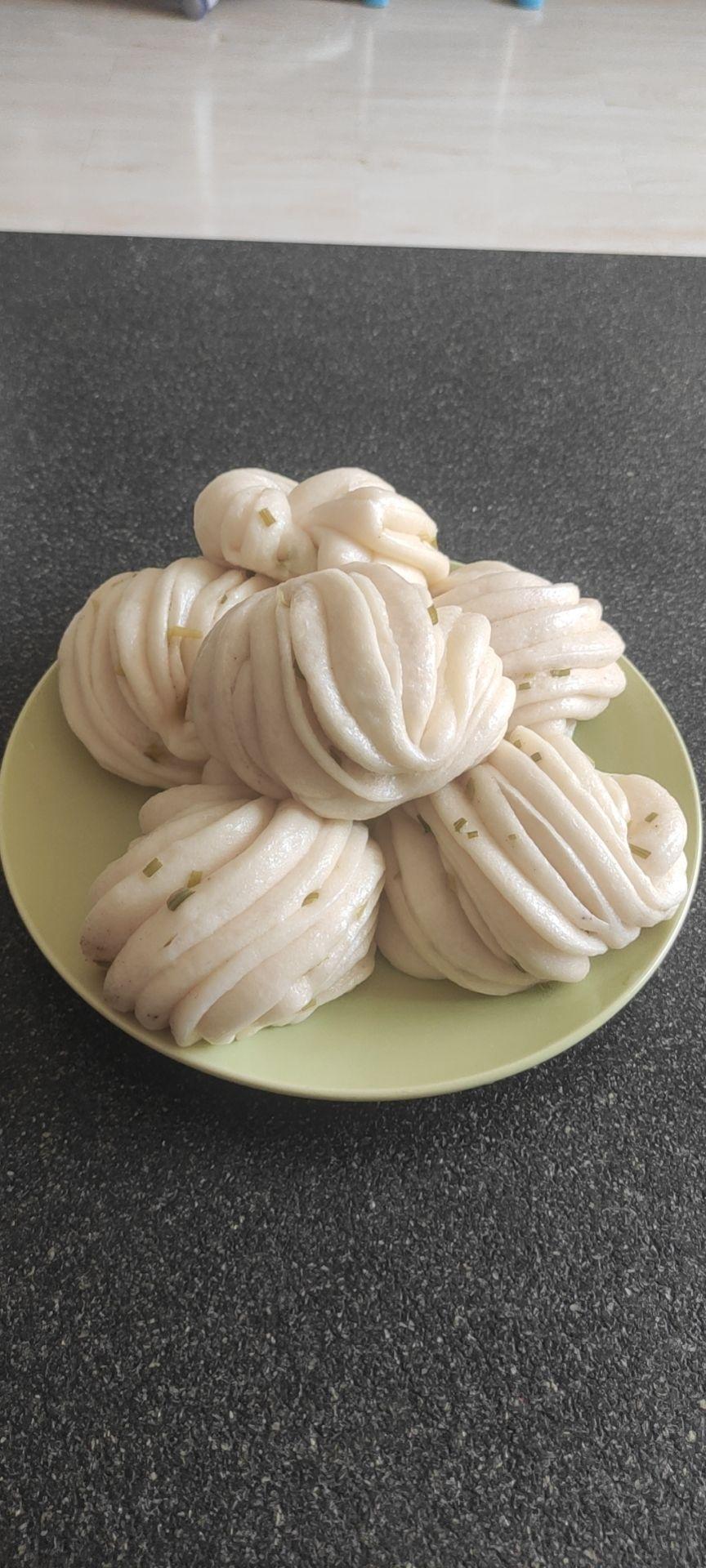 葱油花卷，一根筷子卷出漂亮的造型