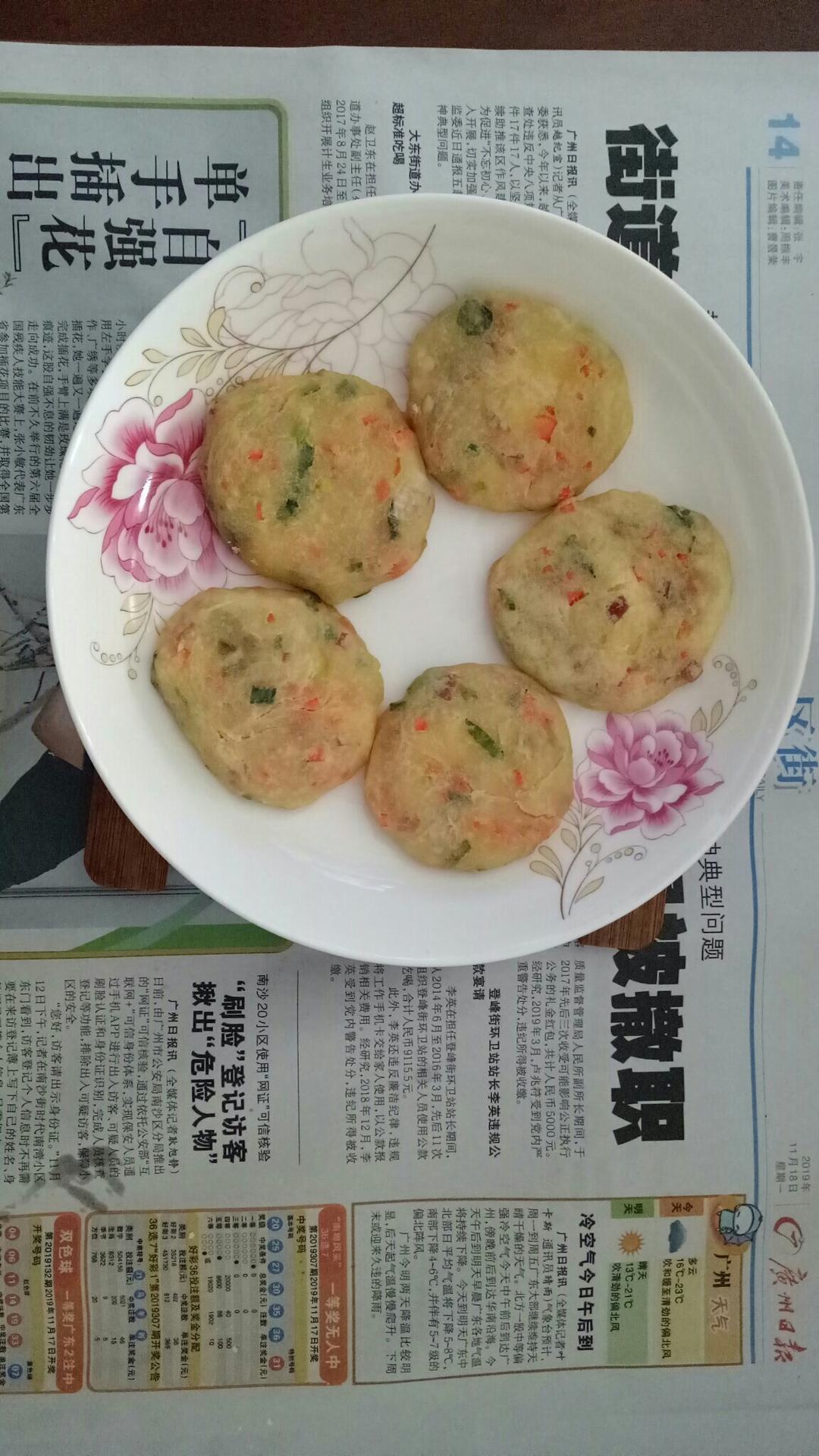 不加一滴水，外酥里嫩的香煎土豆饼❗️
