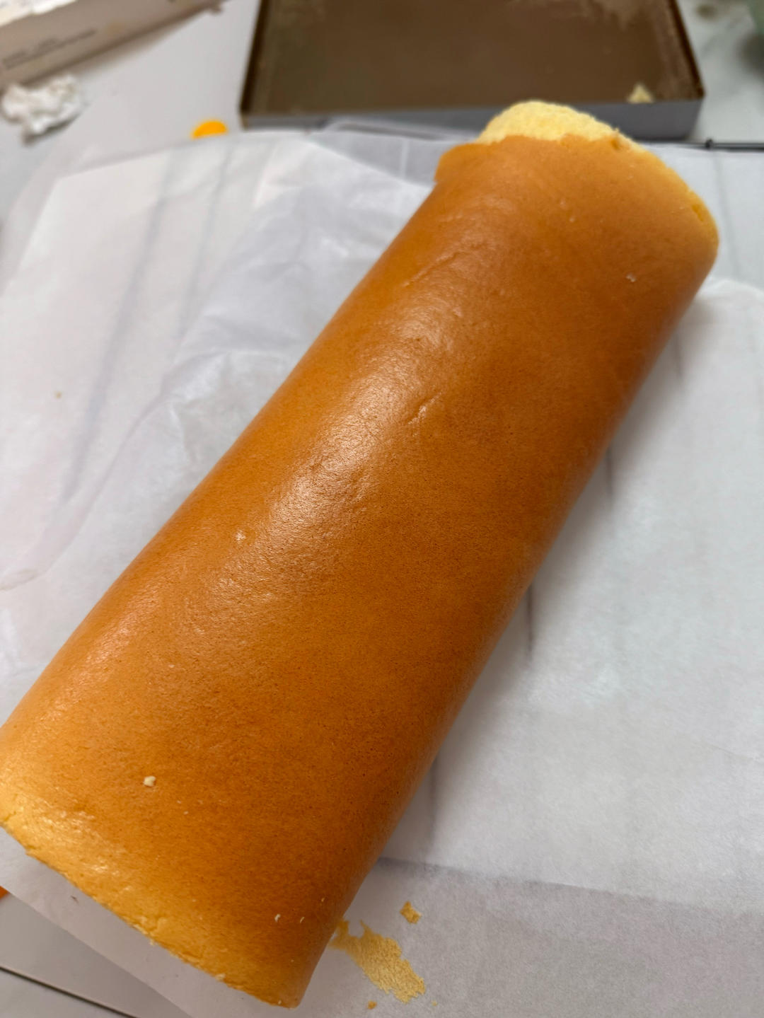 超详细的瑞士卷奶油蛋糕卷原味蛋糕卷的制作方法 饱满不掉皮不开裂（附模具换算方法）