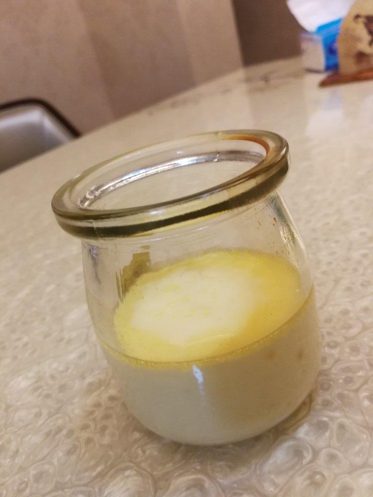 Crèmebrulée。法式烤布雷。焦糖布丁。