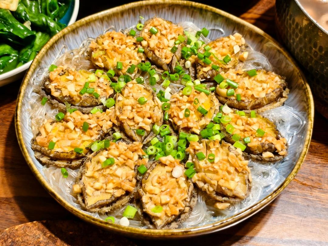 蒜蓉粉丝蒸鲍鱼