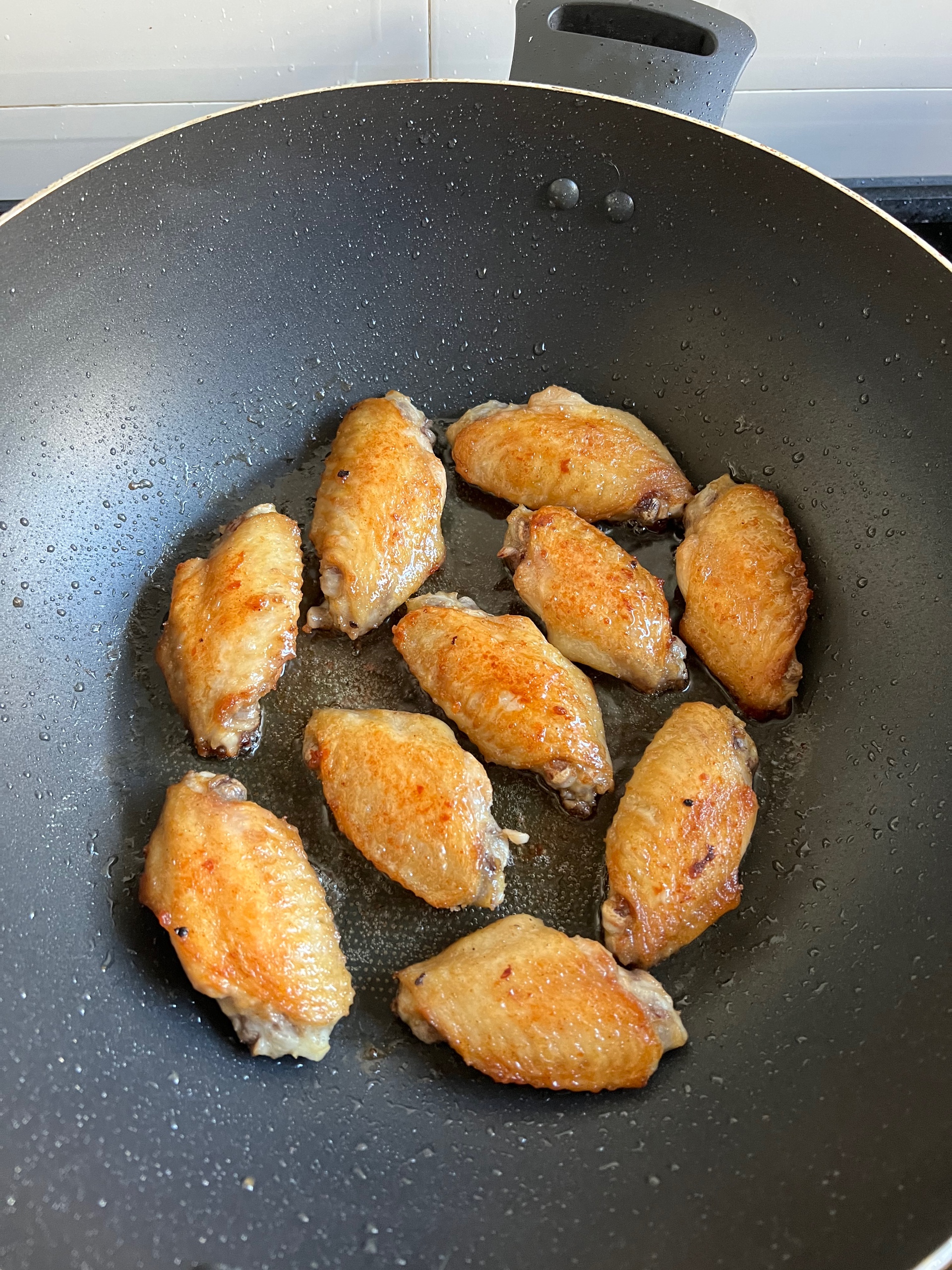 香煎盐焗鸡翅的做法 步骤4