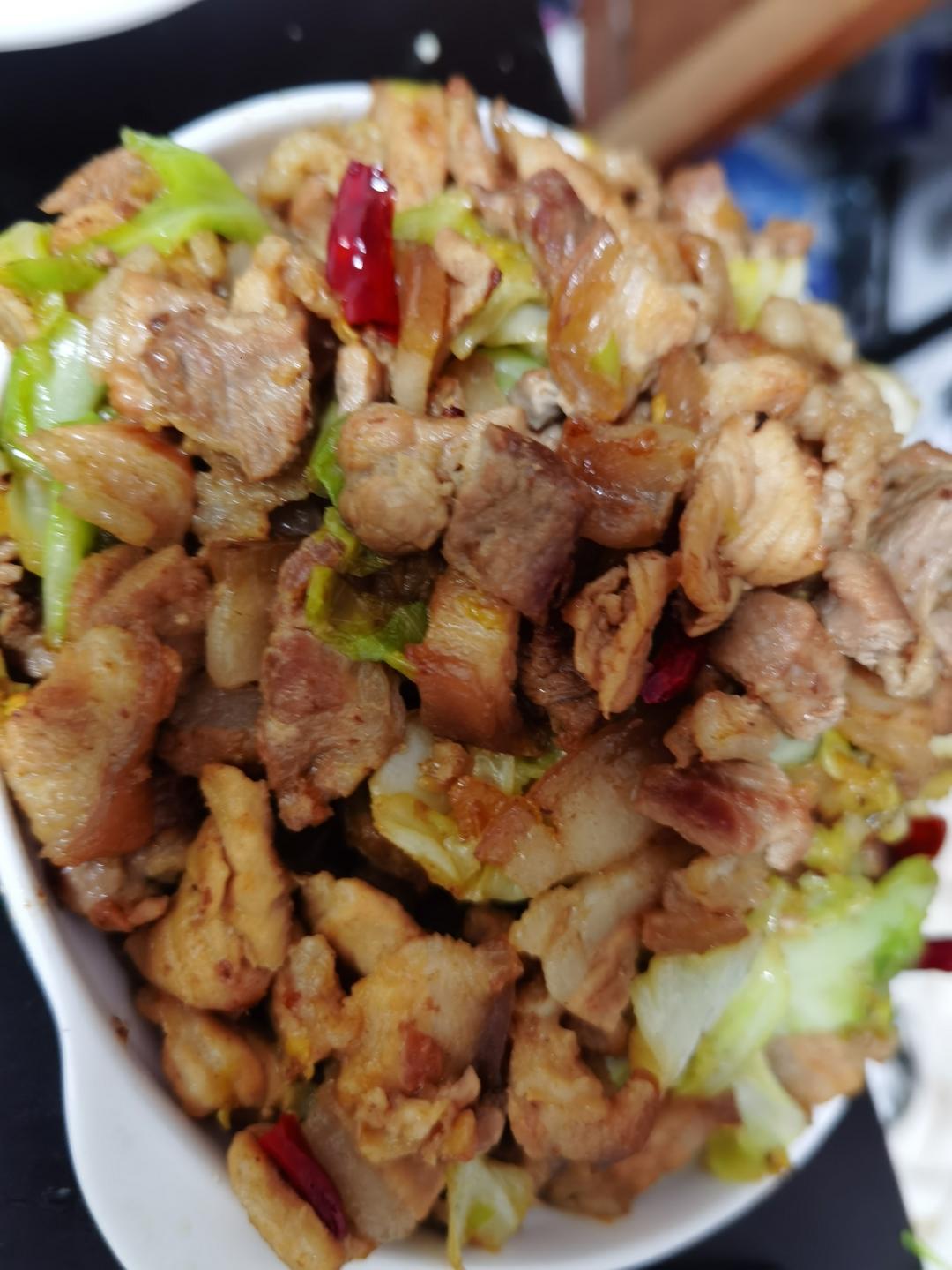 包菜炒肉
