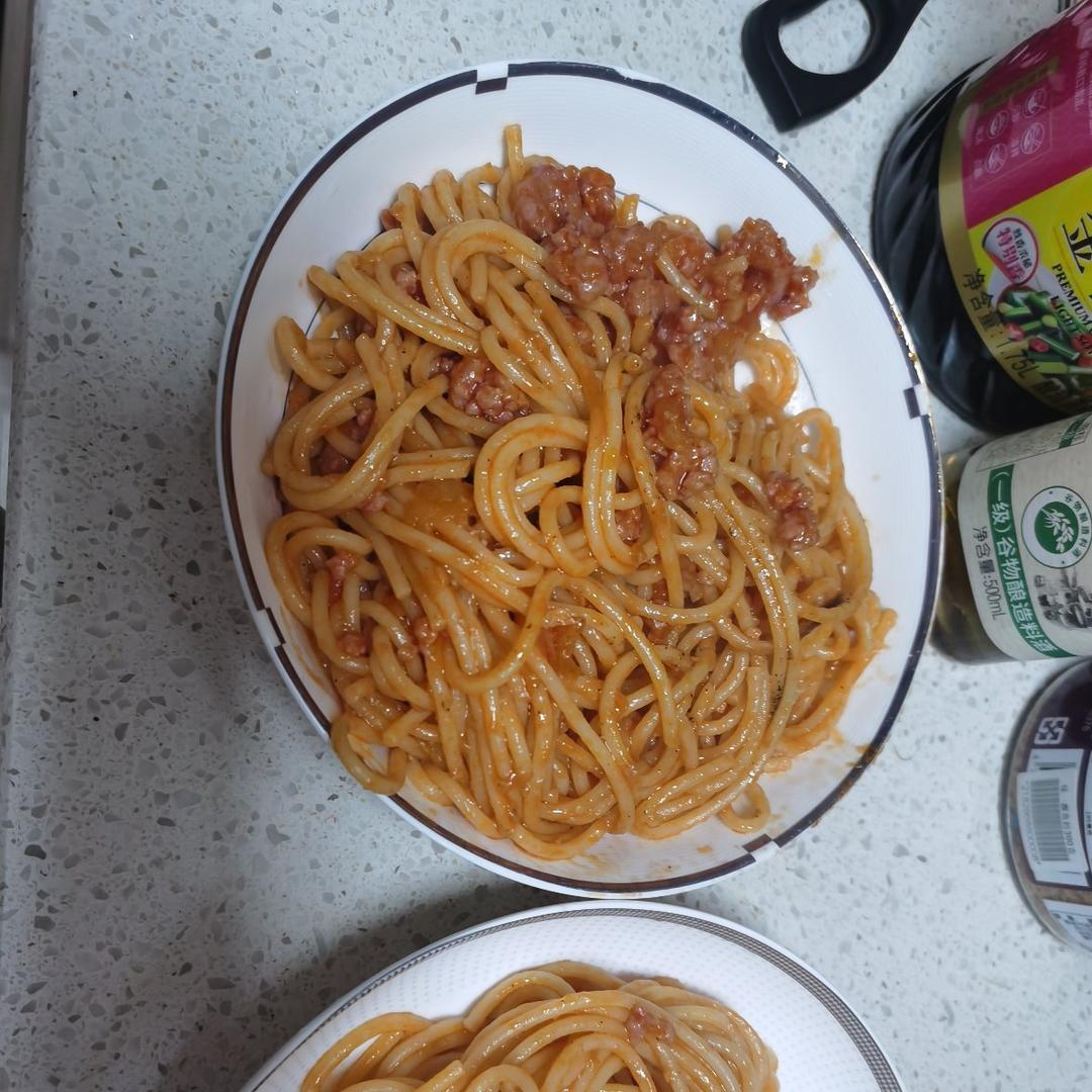 番茄肉酱意大利面