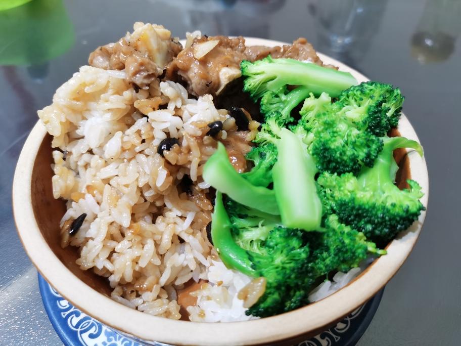 钵仔蒸排骨饭