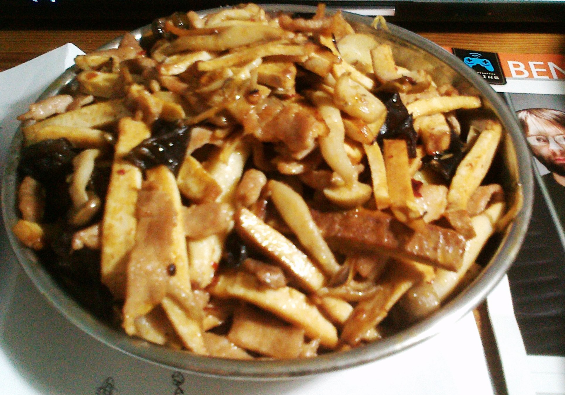 豆腐干蘑菇炒肉片