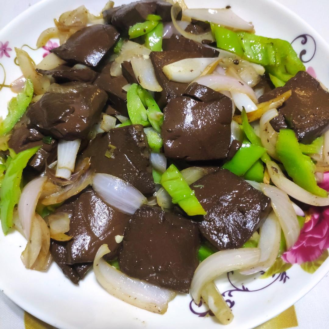 弥陀宝贝做的洋葱炒鸭血