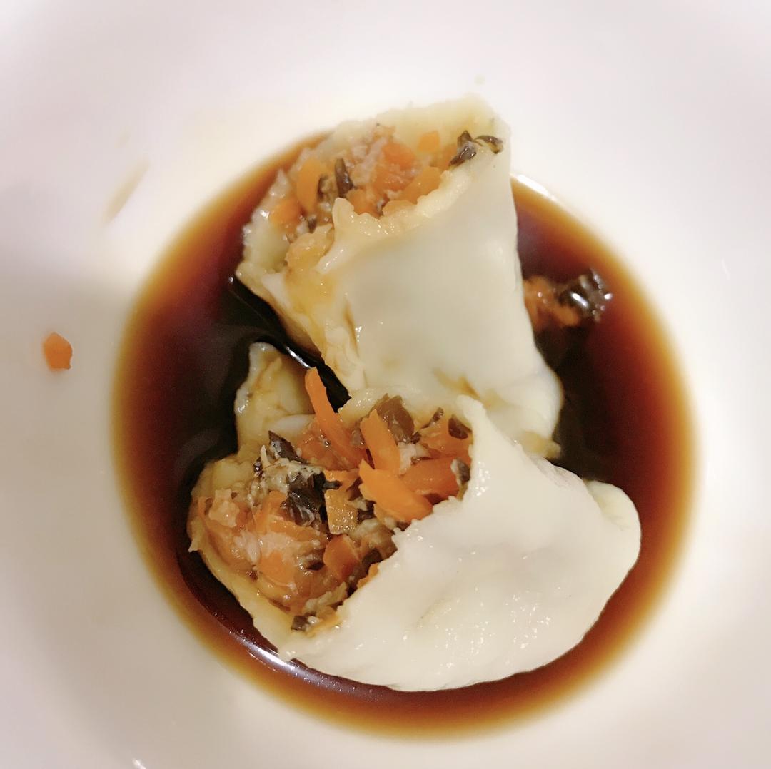 猪肉胡萝卜木耳水饺