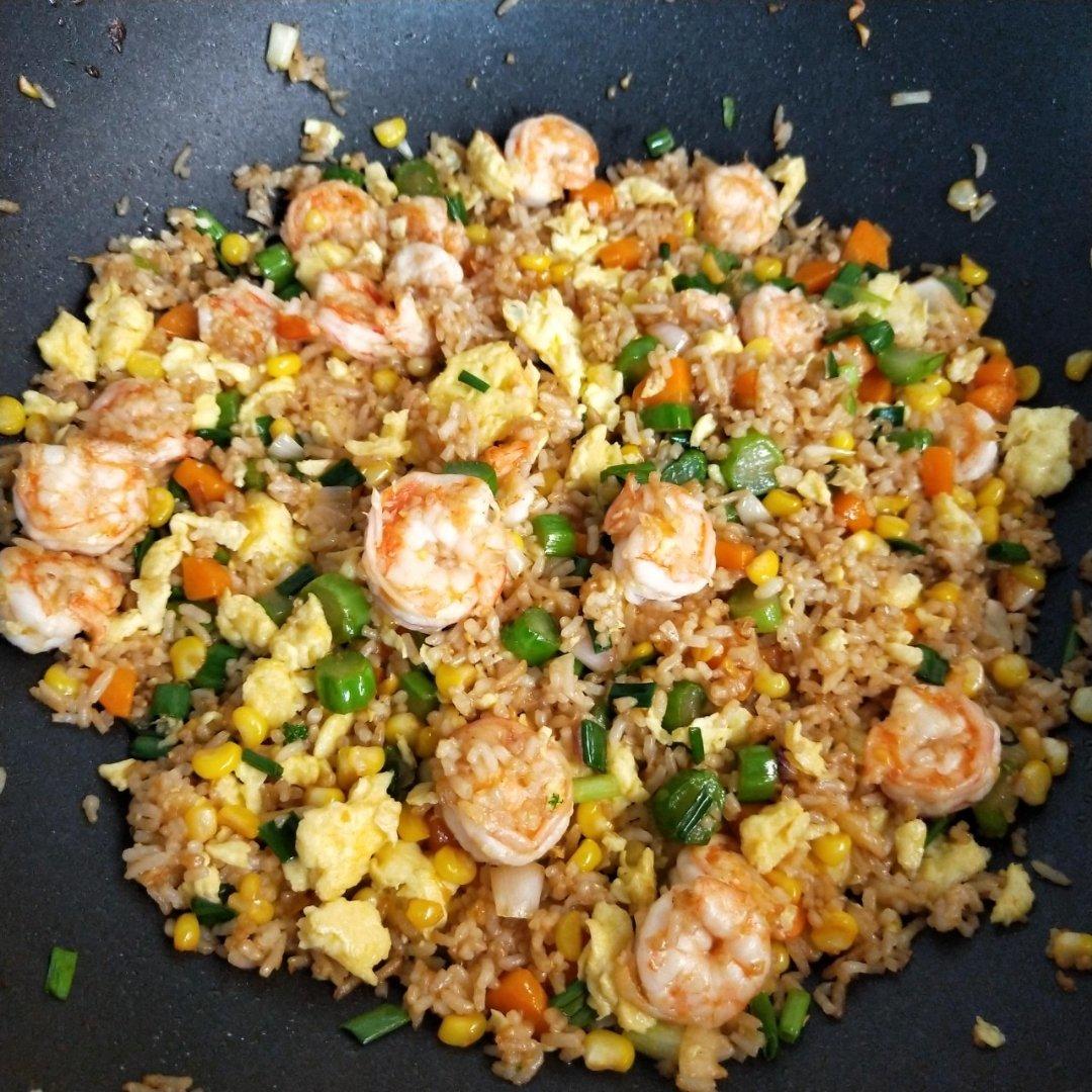 鲜虾炒饭