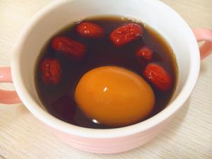当归红枣乌鸡蛋汤的做法 步骤5