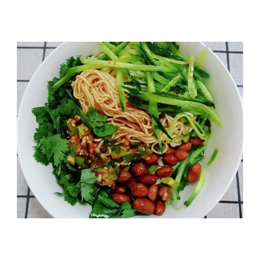 超简单的酸辣凉拌面