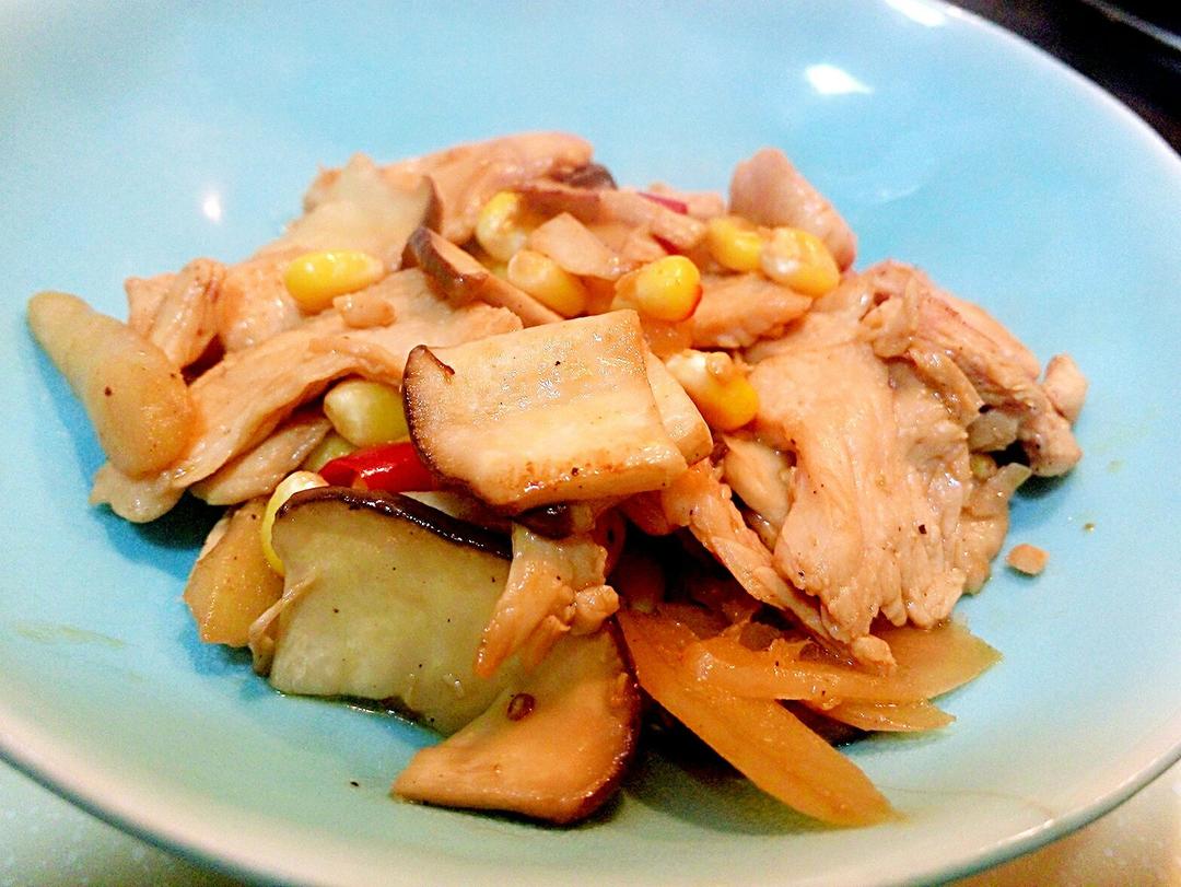 泡椒杏鲍菇炒鸡胸肉