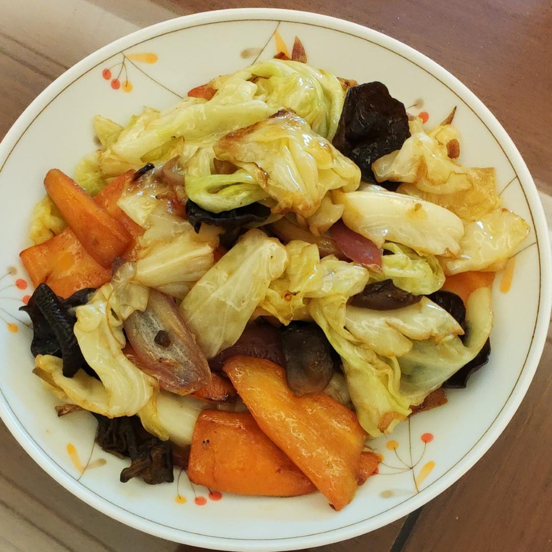 白菜木耳胡萝卜养生小炒