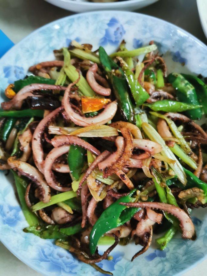 爆炒鱿鱼须