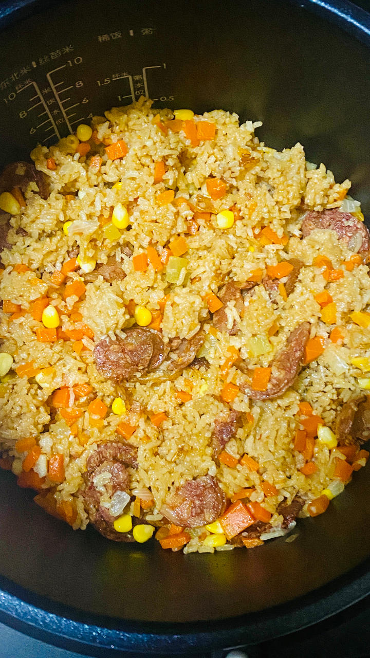 懒人电饭锅香肠焖饭/煲仔饭