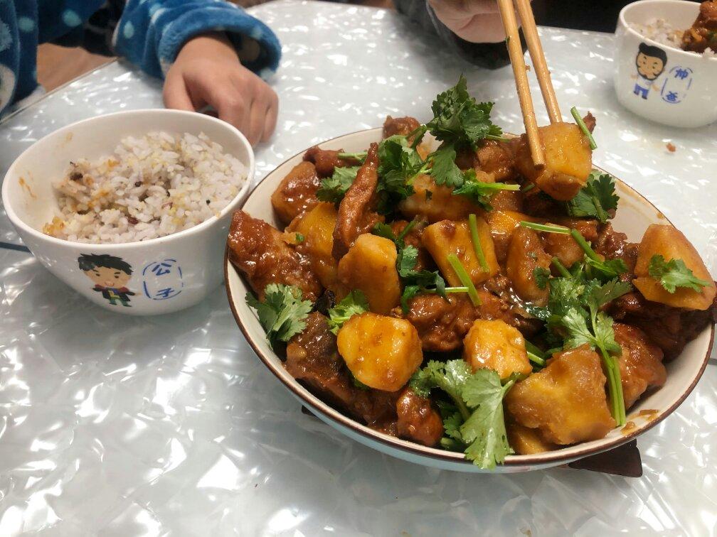 红烧排骨土豆