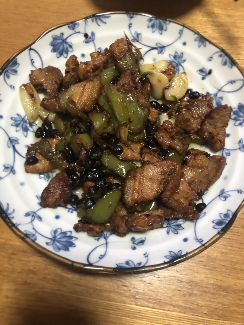 厨师长教你：“小炒肉”的家常做法，家常味很浓郁，先收藏起来