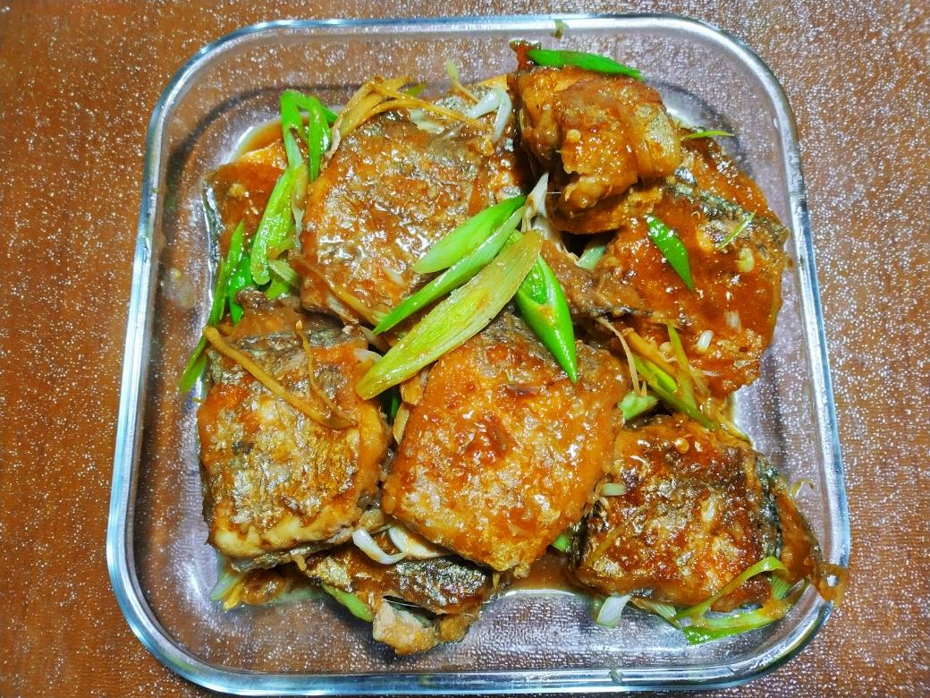 家庭版蒜香带鱼