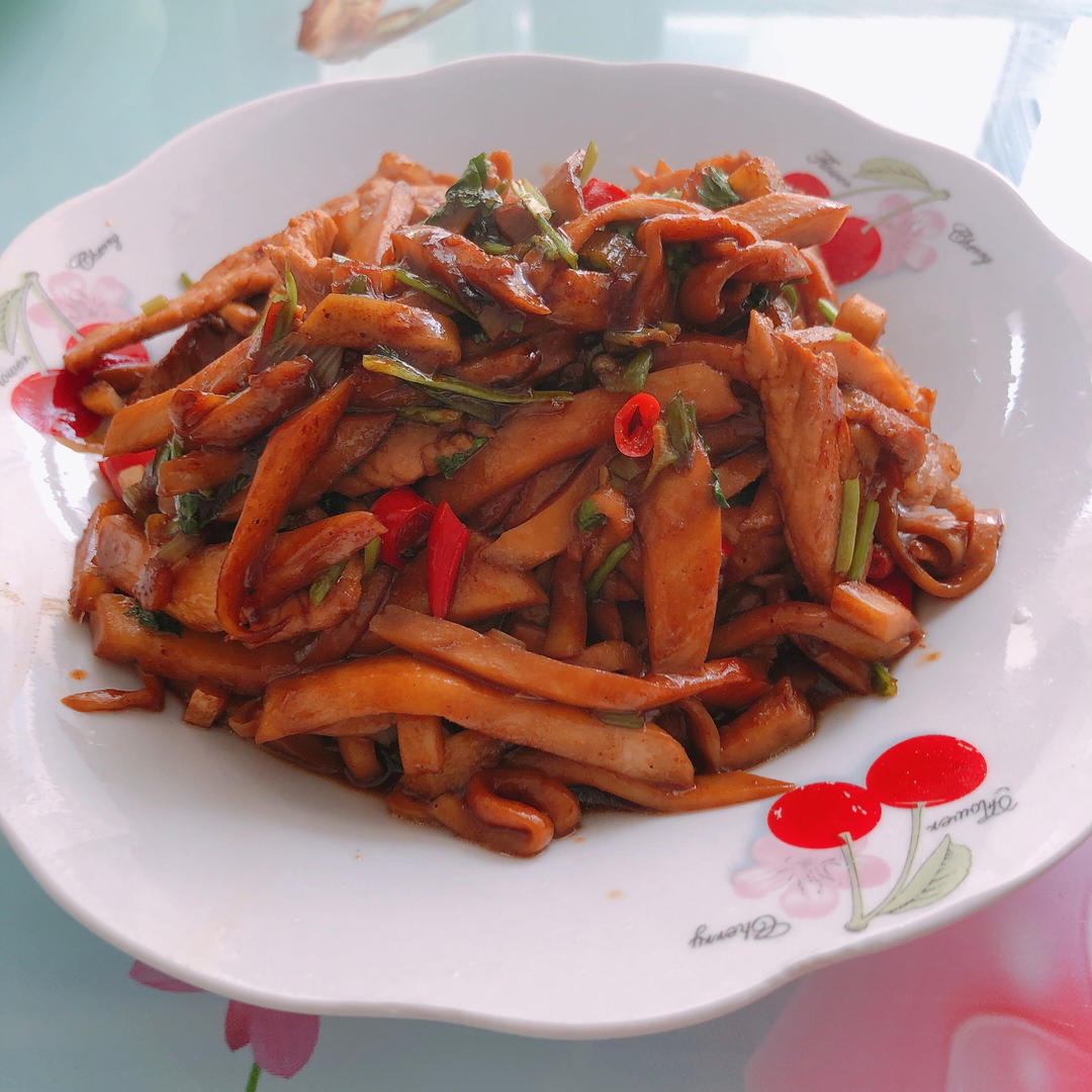 杏鲍菇炒肉丝