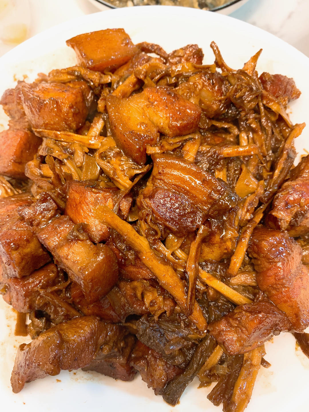 绍兴梅干菜红烧肉，汁水浓郁可以下饭无油