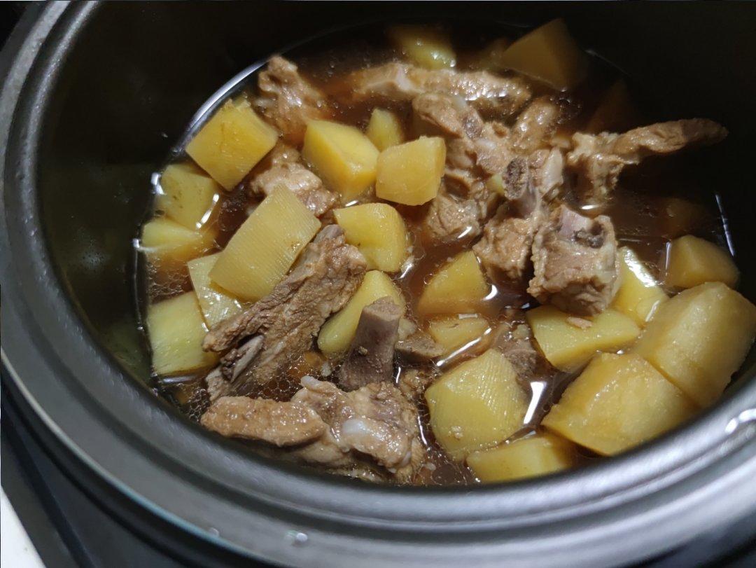 土豆炖排骨