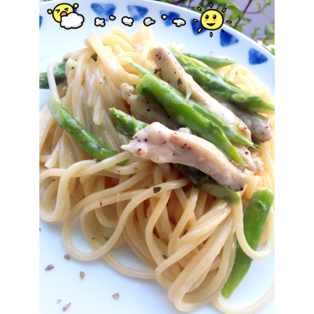 奶香芦笋鸡胸意面