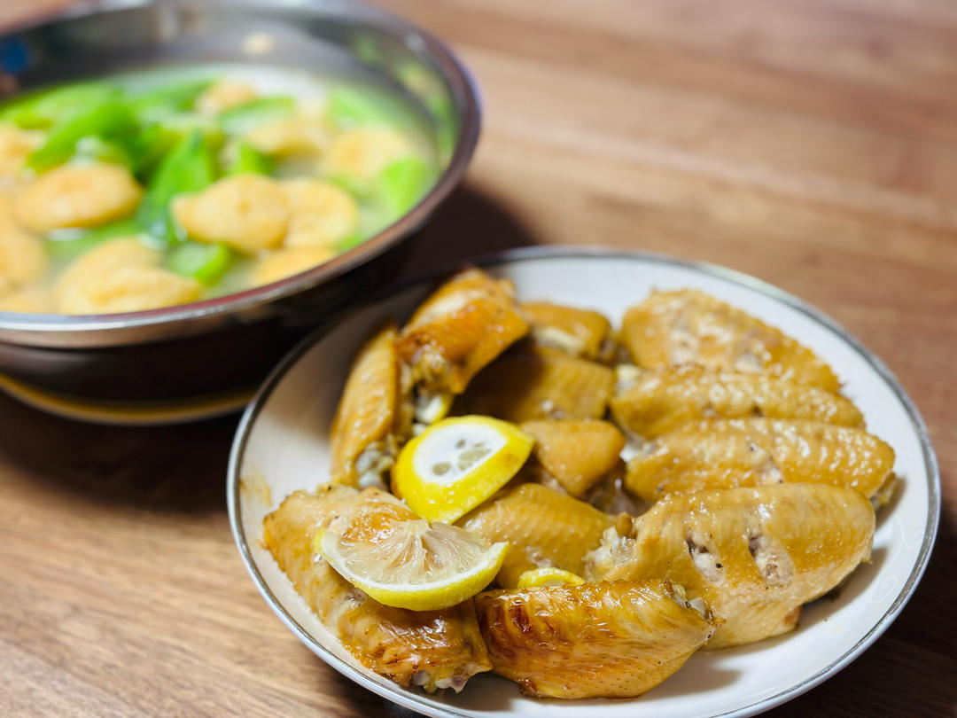 酸酸甜甜清香不腻，蜂蜜柠檬烤鸡翅
