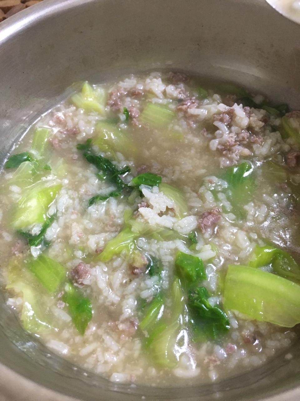 广式生菜丝牛肉粥