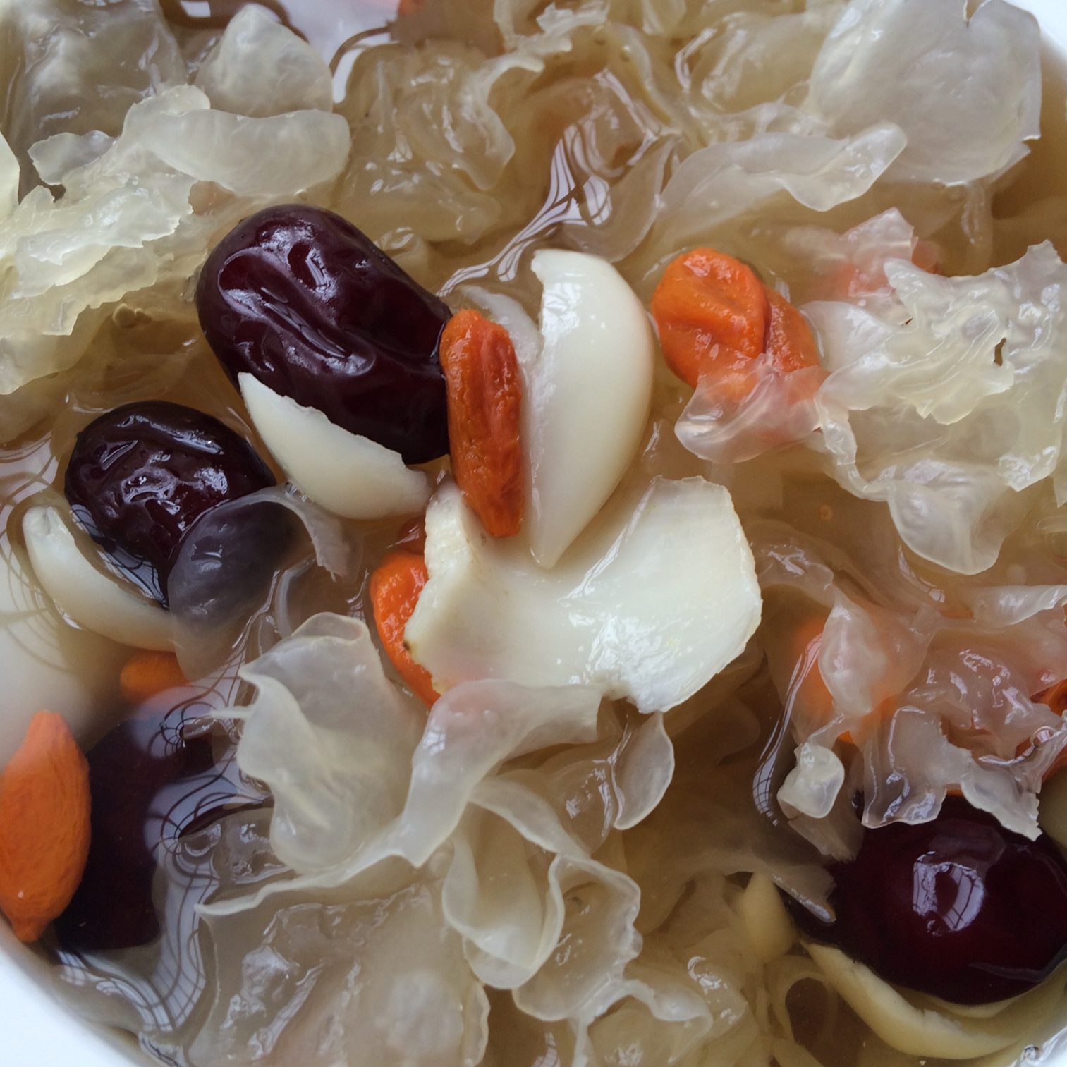 潇洒小姐-做的百合莲子枸杞红枣银耳羹 电炖锅,电饭煲,养生壶,焖烧壶