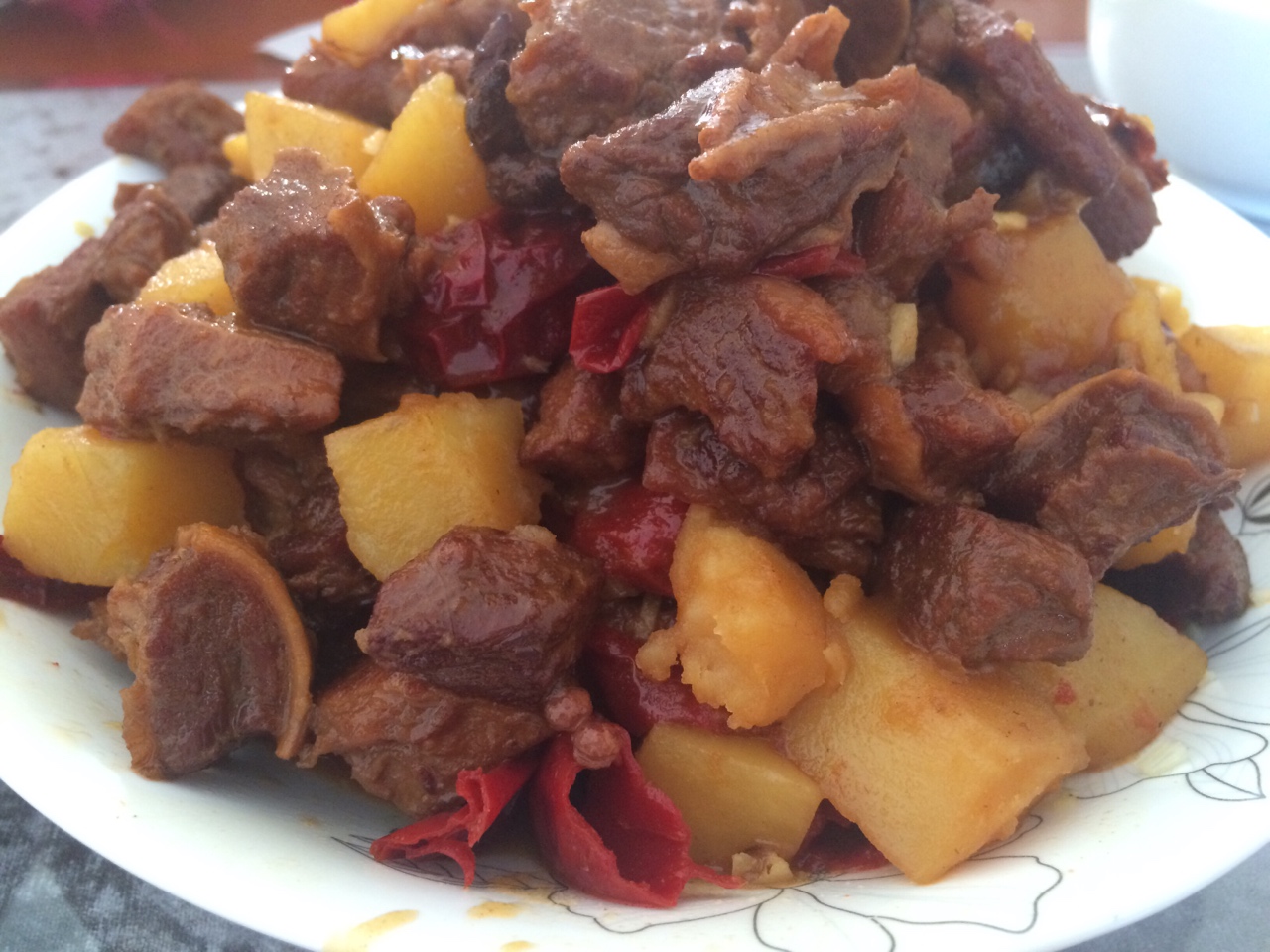新疆风味的土豆烧牛肉的做法