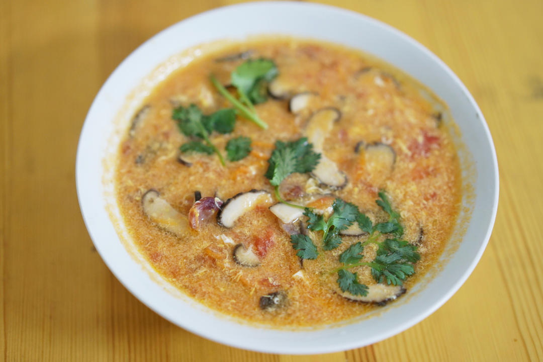 一碗开胃的酸辣汤