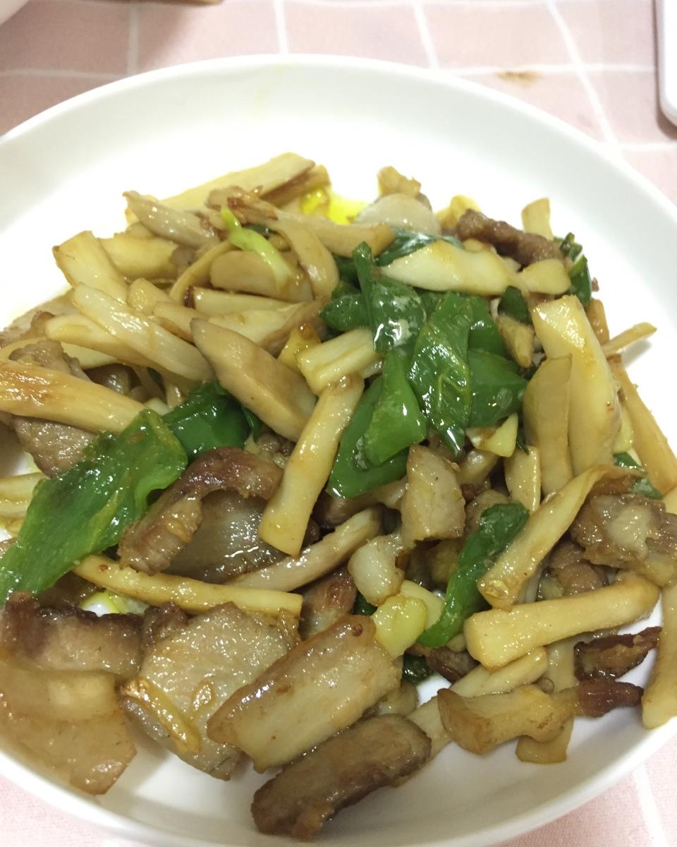 手撕杏鲍菇炒肉