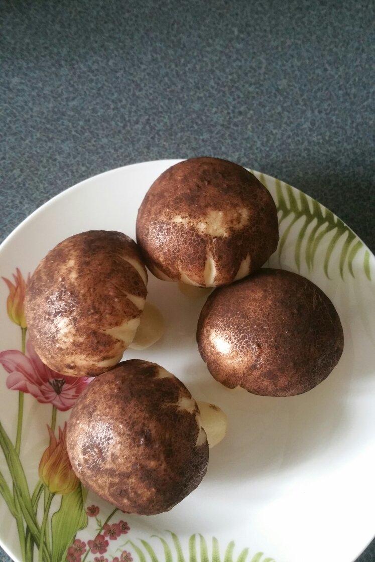 蘑菇包（奶黄馅）