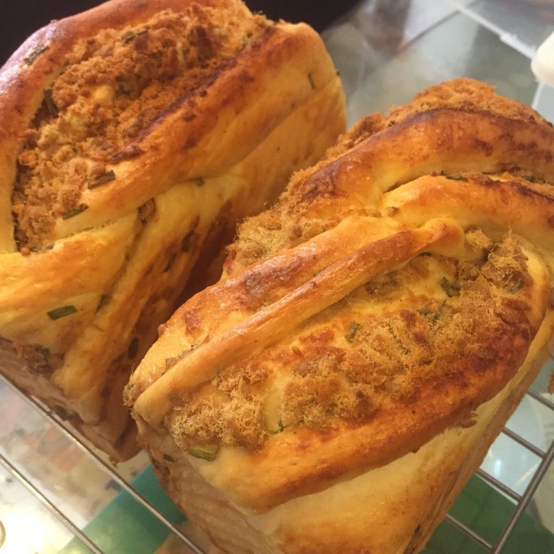 香葱肉松手撕吐司