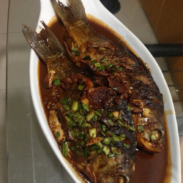 红烧鲫鱼