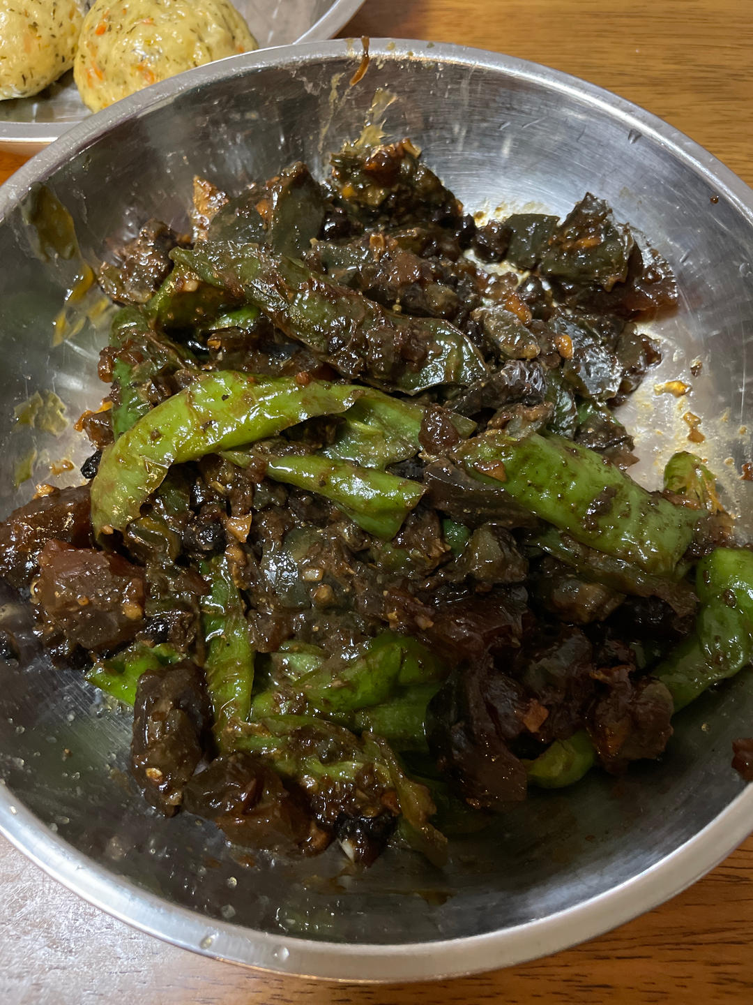 每个人都可以下三碗饭的辣椒擂皮蛋