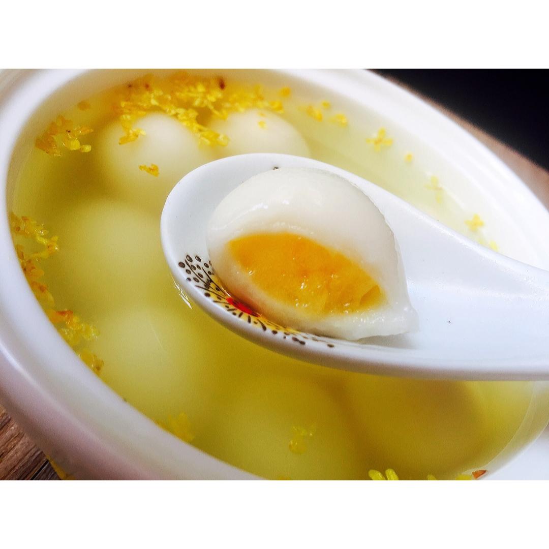 湾湾小厨做的奶黄馅牛奶汤圆