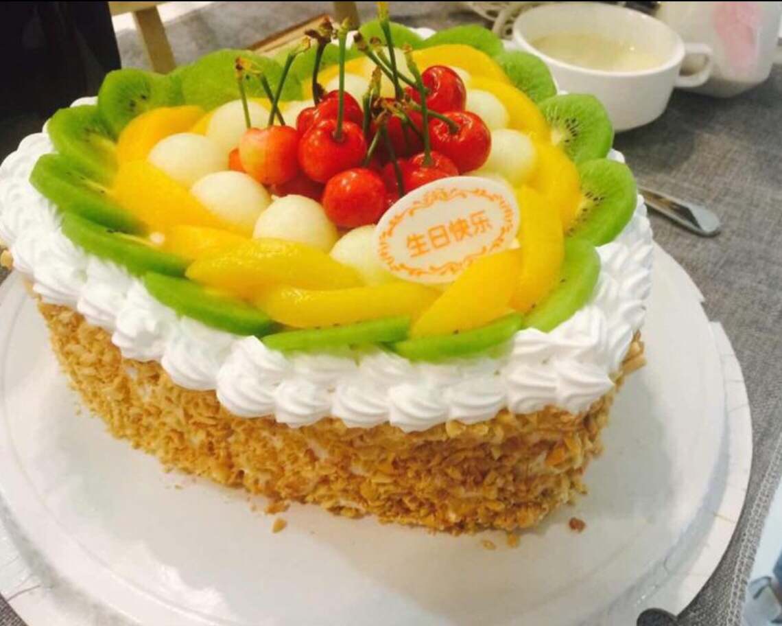 【九阳烤箱】-不用模具的心型水果蛋糕的做法