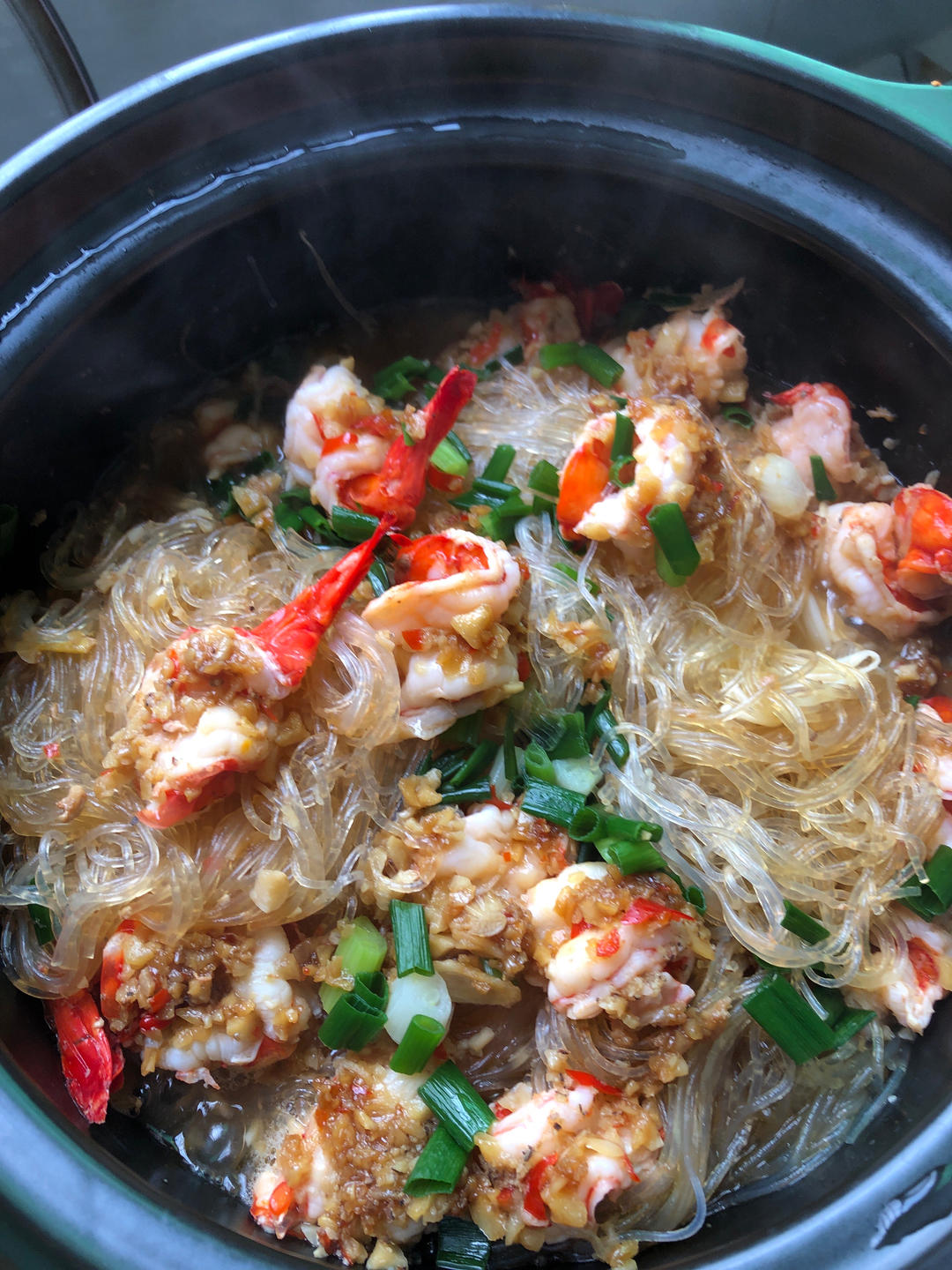 蒜蓉粉丝鲜虾煲