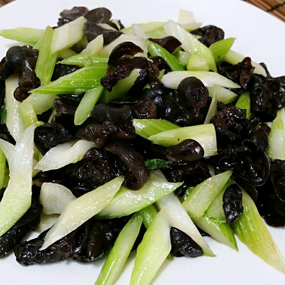 maple2012做的西芹炒木耳