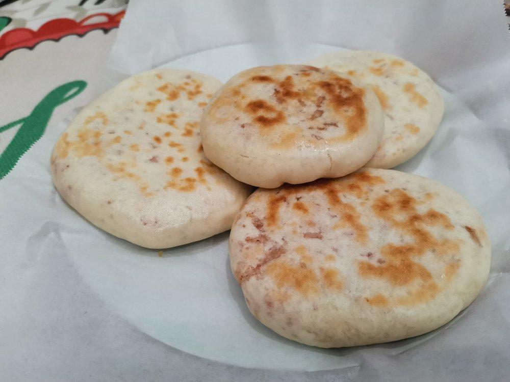 会连续吃八个的萝卜馅饼
