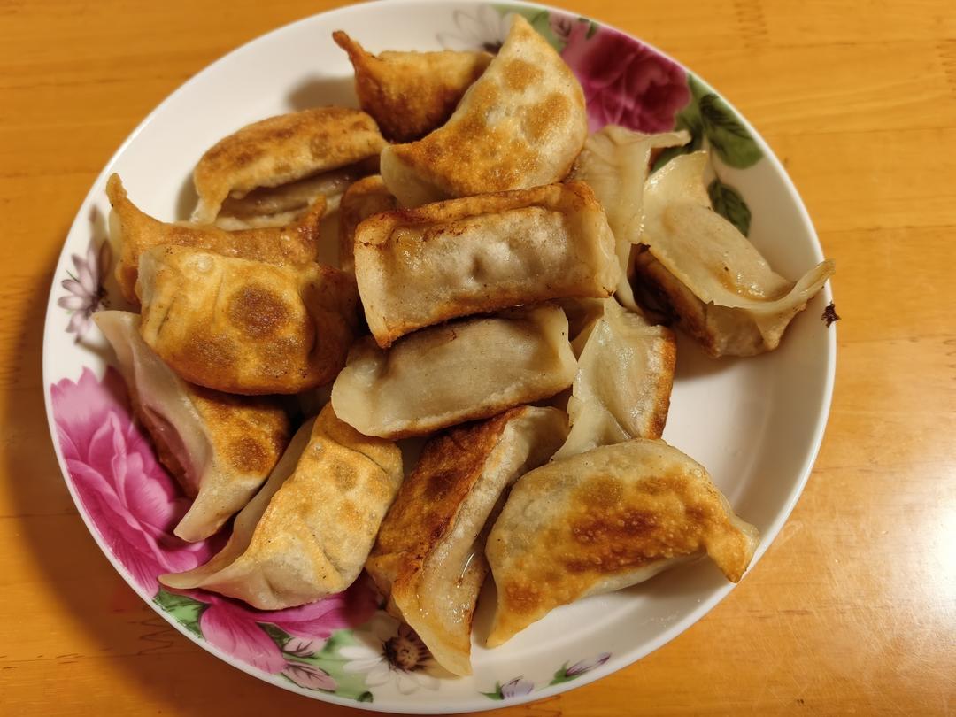 牛肉锅贴的做法