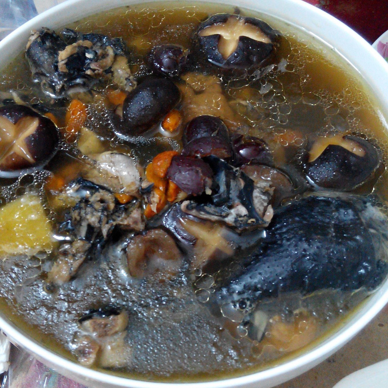 香菇乌鸡汤