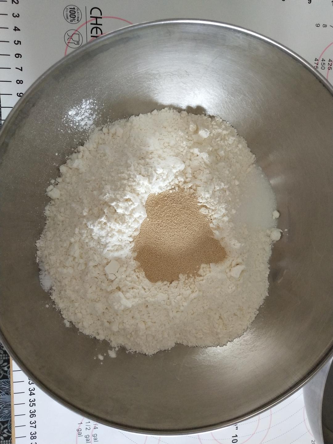 纯奶手撕吐司的做法 步骤1