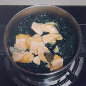 三文鱼味增汤的做法 步骤6