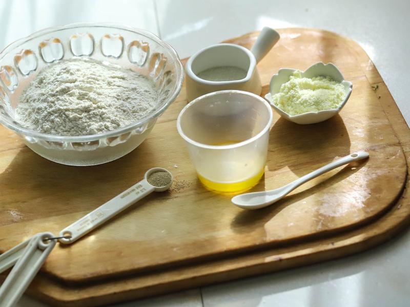 纯奶手撕吐司的做法 步骤1