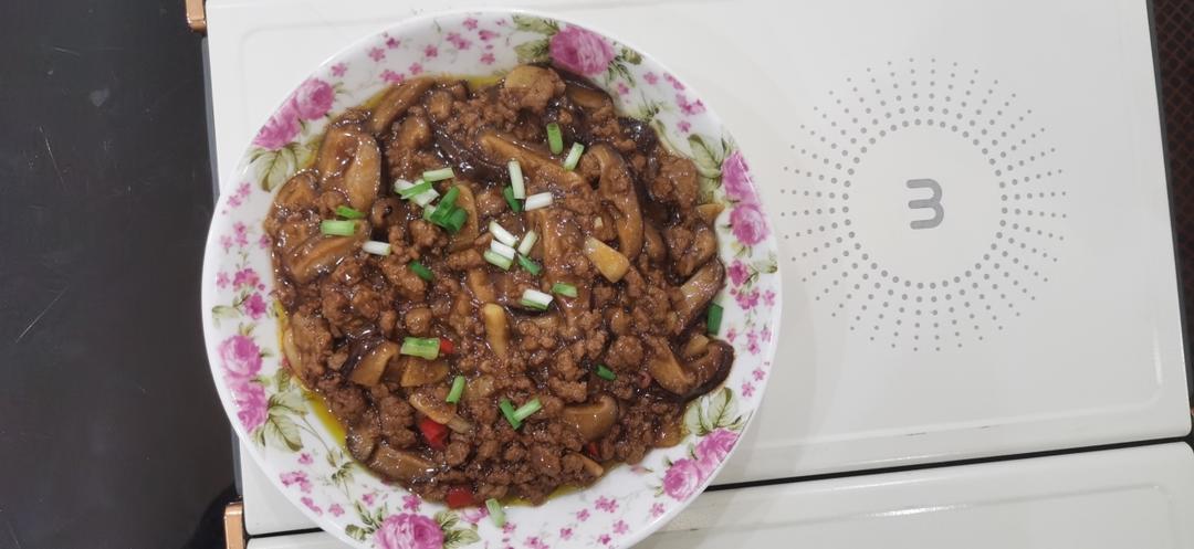 酱汁浓郁！超级下饭的家常菜肉末香菇