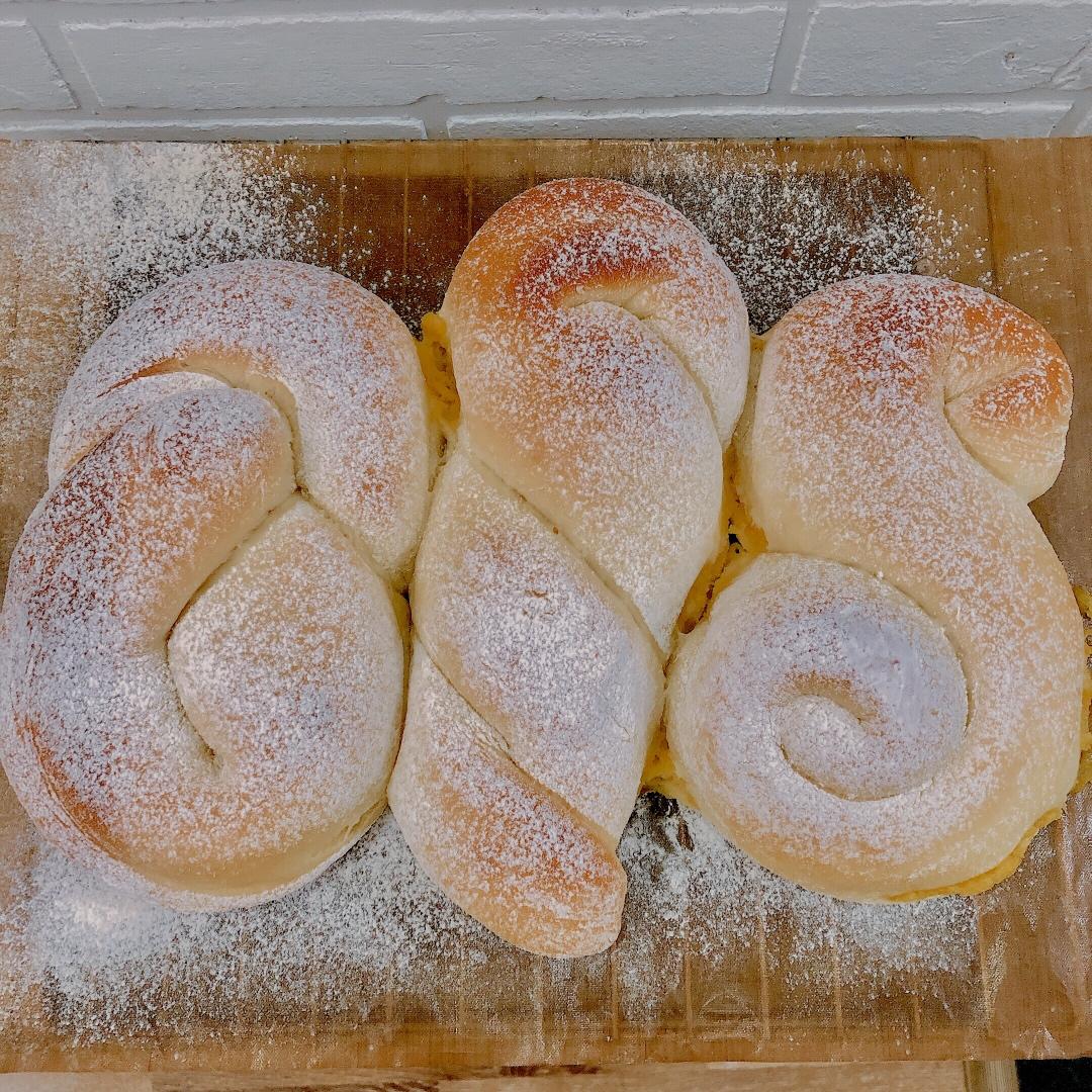 榴莲面包（这么做 每一口都有榴莲肉😂😂）